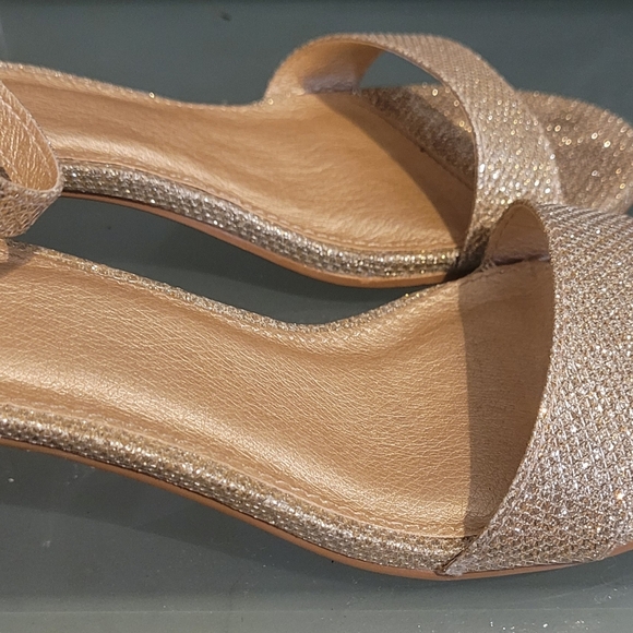 Womens gold chunky heel size 6 - Picture 4 of 5